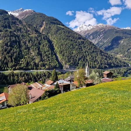 Chesa Prema Bed & Breakfast - Restaurant Disentis Zewnętrze zdjęcie