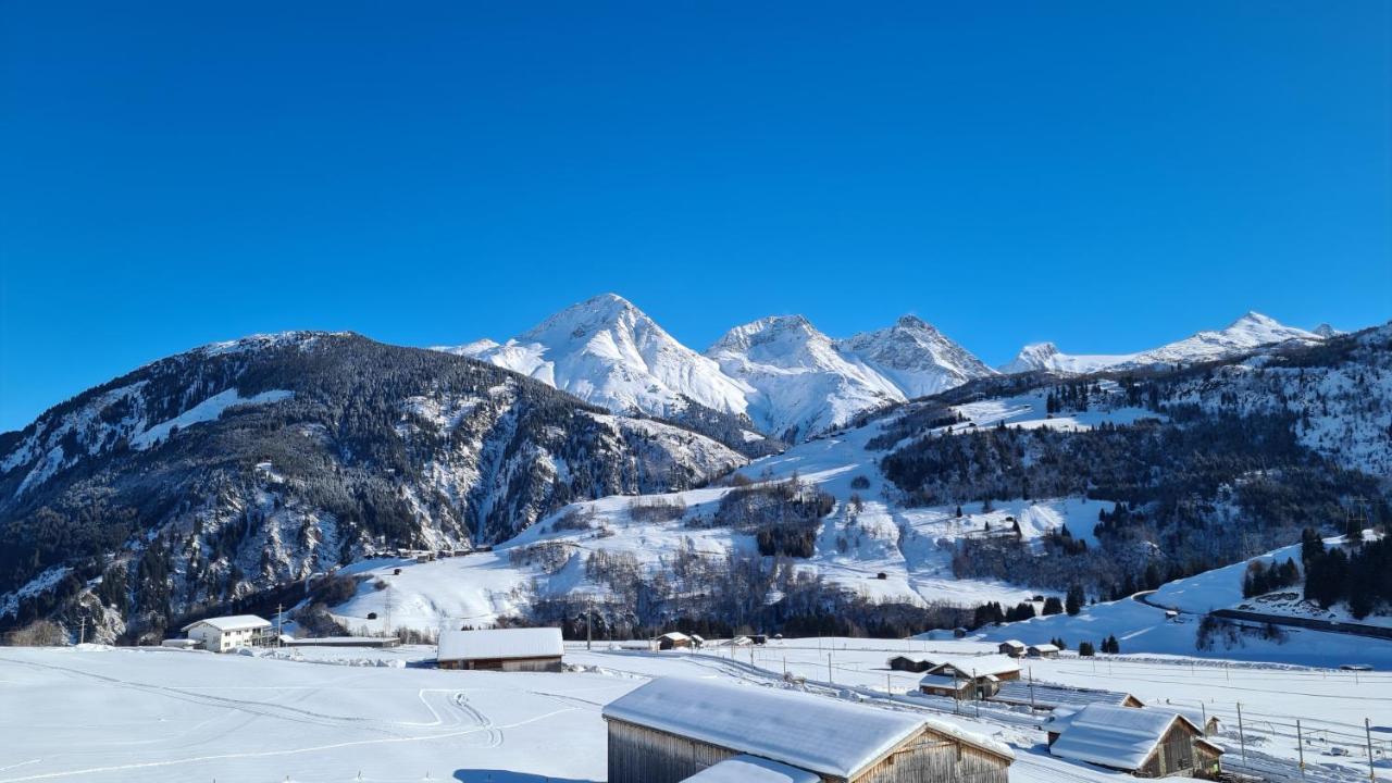 Chesa Prema Bed & Breakfast - Restaurant Disentis Zewnętrze zdjęcie