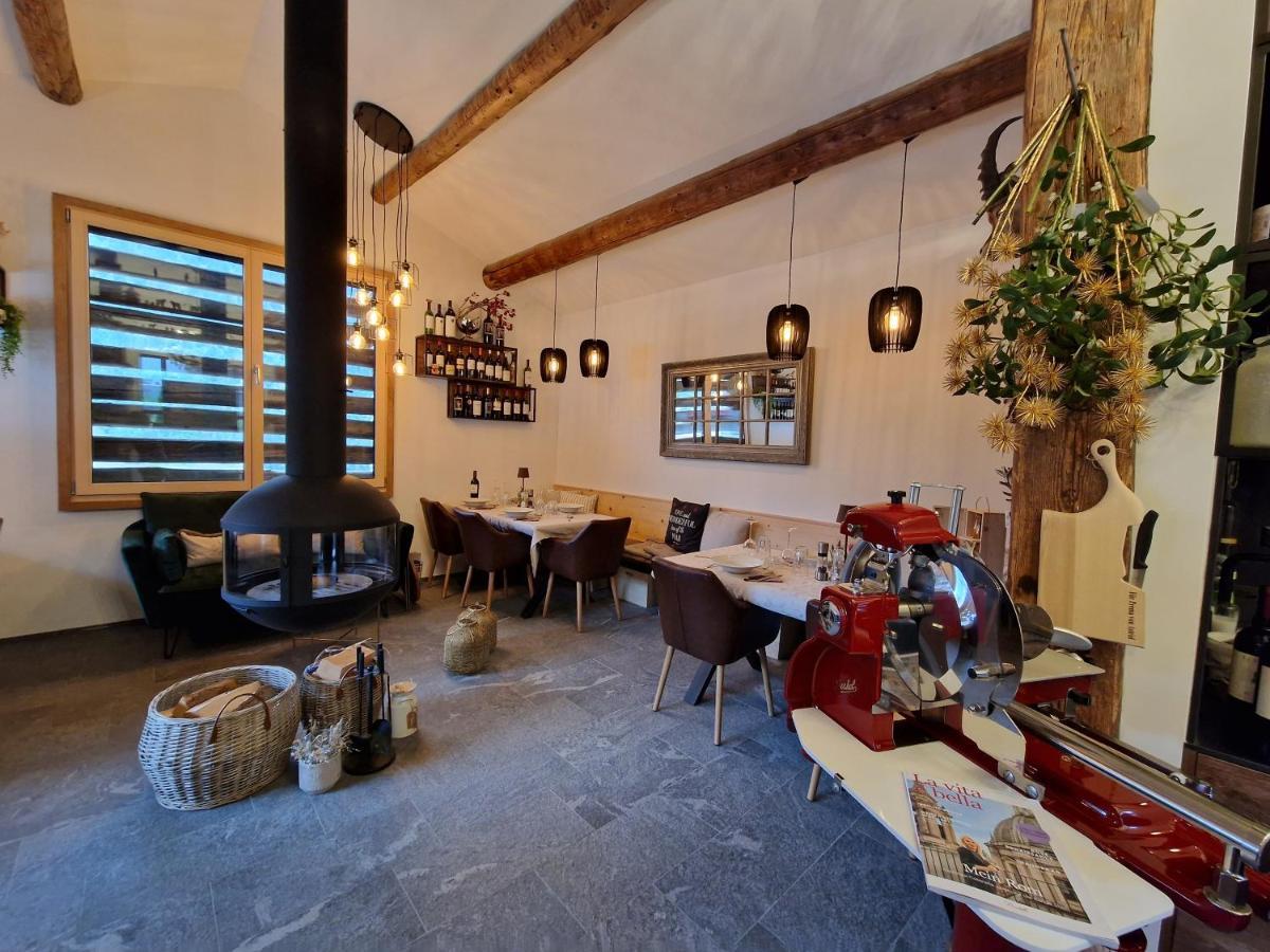 Chesa Prema Bed & Breakfast - Restaurant Disentis Zewnętrze zdjęcie