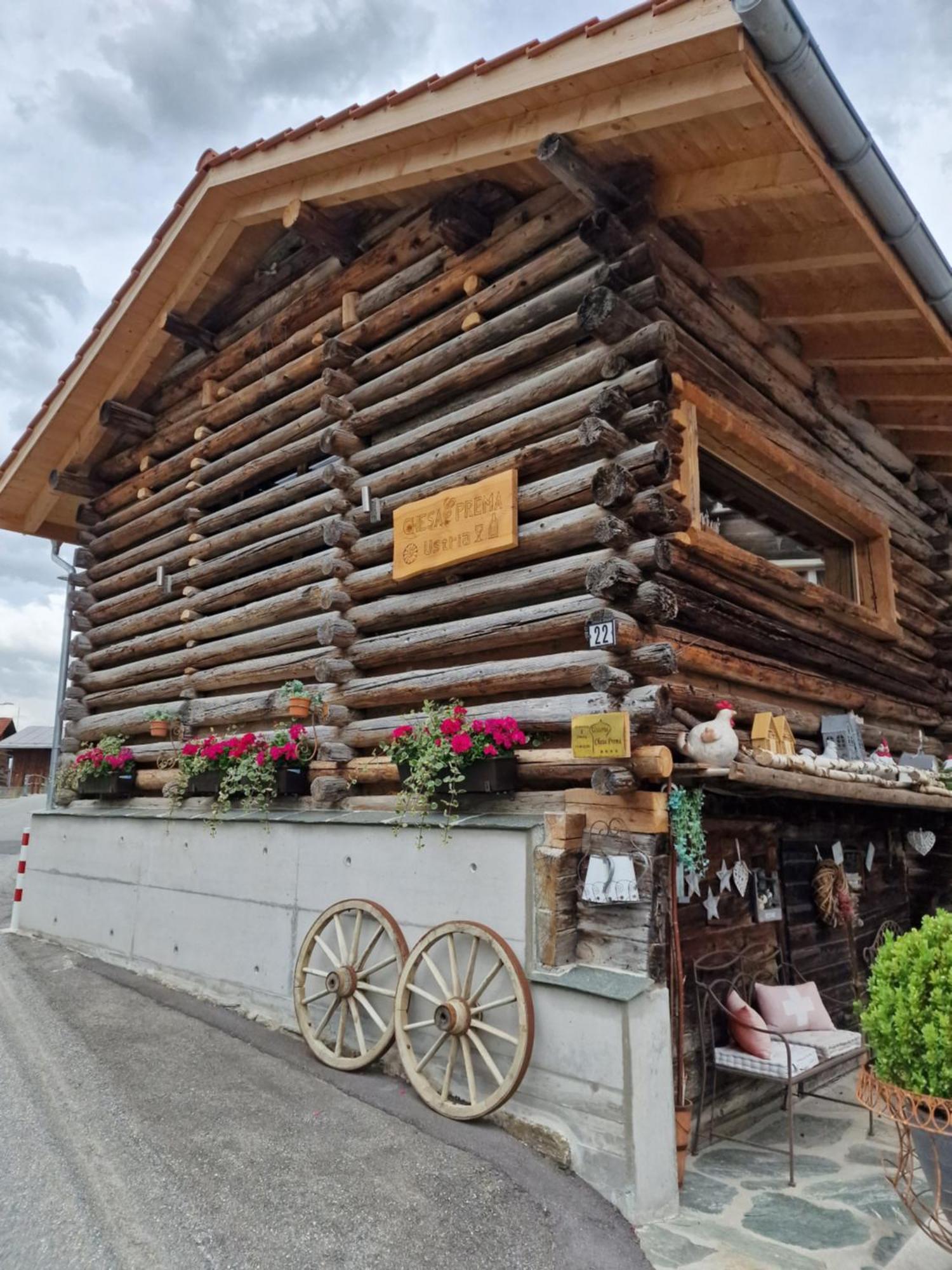 Chesa Prema Bed & Breakfast - Restaurant Disentis Zewnętrze zdjęcie